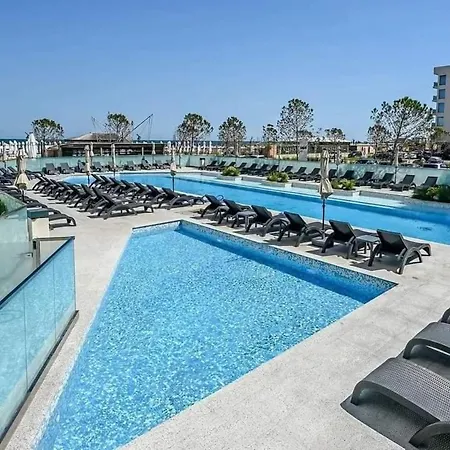 Appartamento Infinity Premium - Pool & Private Parking
