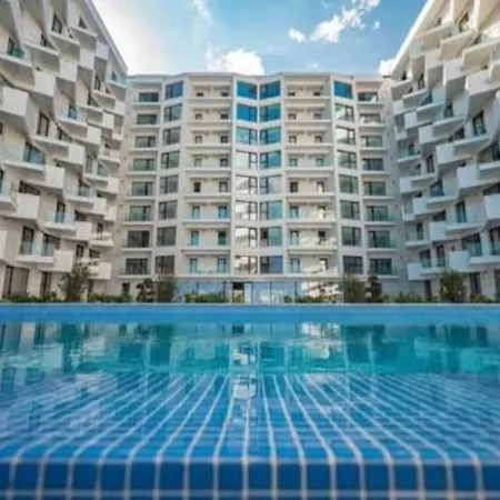 Appartamento Infinity Premium - Pool & Private Parking