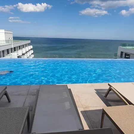 Infinity Premium - Pool & Private Parking Daire *