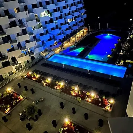 Daire Infinity Premium - Pool & Private Parking Navodari