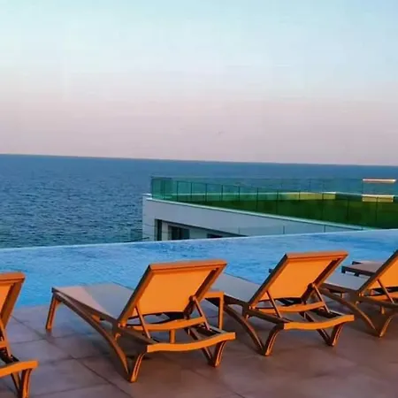 Infinity Premium - Pool & Private Parking * Năvodari